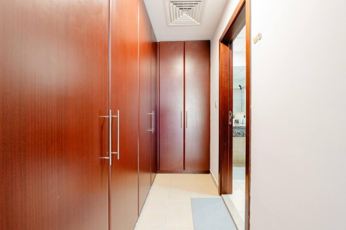 Moonlight Hostel Jbr - 2Min Walk To Jbr Beach - Gym - 2Min Metro Station - Poll Dubaï Extérieur photo